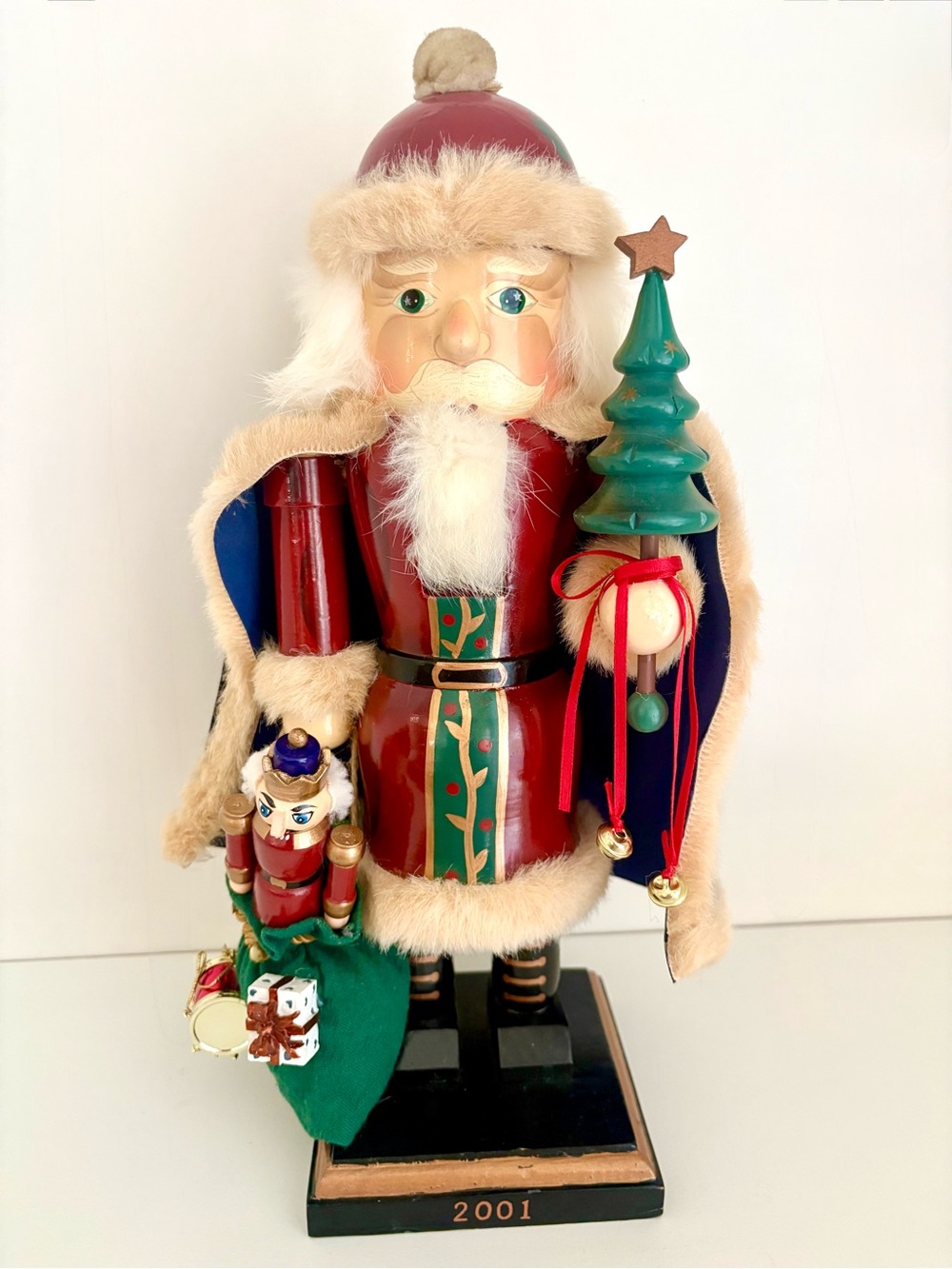 Santa Nutcracker | 14” Traditional Holiday Hand Painted Nutcracker Collectible